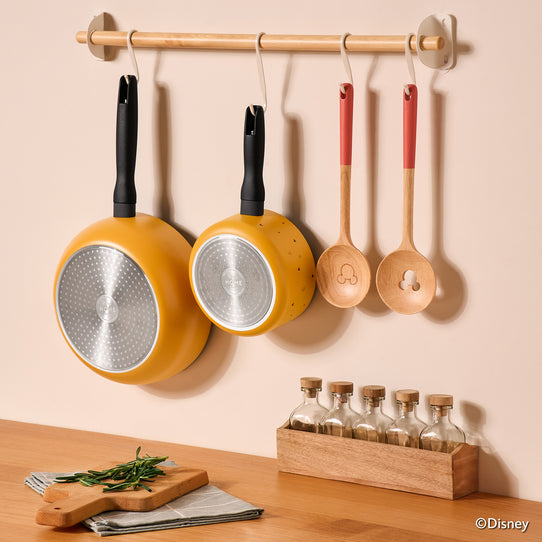 MEYER DISNEY EARTHEN ชุดทัพพีไม้ยางพาราคู่ ด้ามสี ความยาวรวม ขนาด 30 เซนติเมตร (49219-C)