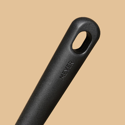 hangable handle MEYER Accent Tools Black ตะหลิวผัดซิลิโคน Wok Turner (48386-C)