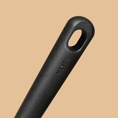 hangable handle MEYER Accent Tools Black กระบวยซิลิโคน Ladle (48387-C)