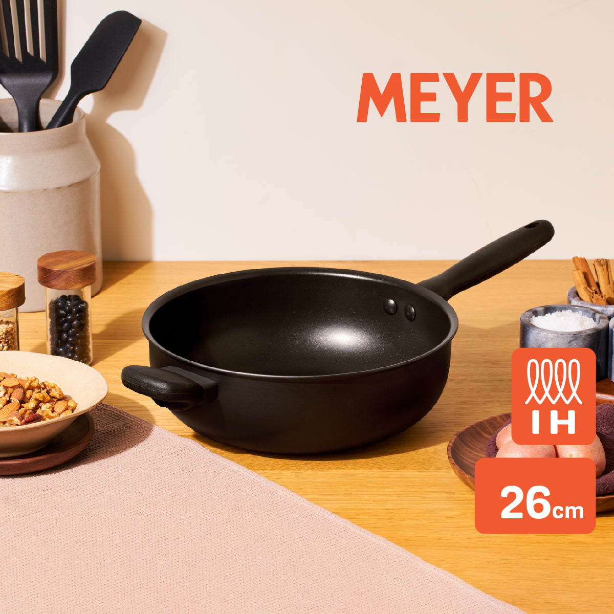 กระทะเทฟลอนสำหรับผัดและทอด MEYER ขนาด 24 ซม. ใช้ได้กับเตาแม่เหล็กไฟฟ้า เหมาะสำหรับผัดและต้ม MEYER MIDNIGHT กระทะเชฟอเนกประสงค์ hard-anodize ขนาด 26 ซม./4.3 ลิตร Chef's pan (85076-TE12)