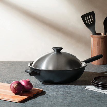 MEYER MIDNIGHT กระทะทรงจีน hard-anodize ขนาด 32 ซม. พร้อมฝา Wok/Stirfry (85083-TE12)